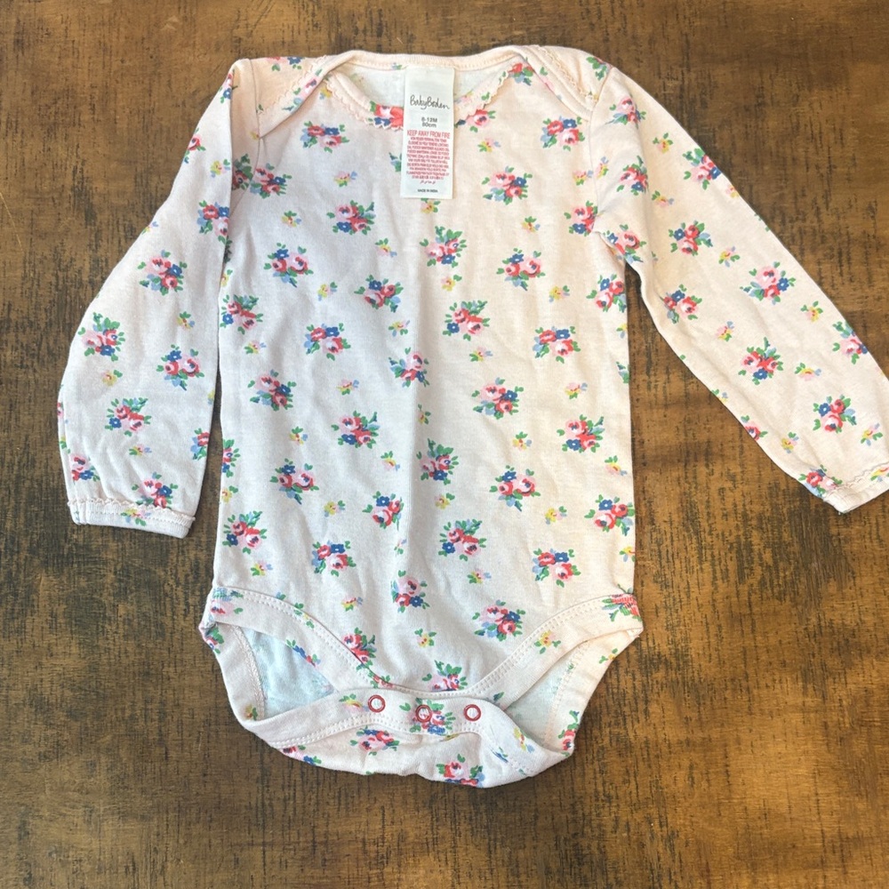 Baby Boden Floral Long Sleeve Bodysuit - Cream and Pink